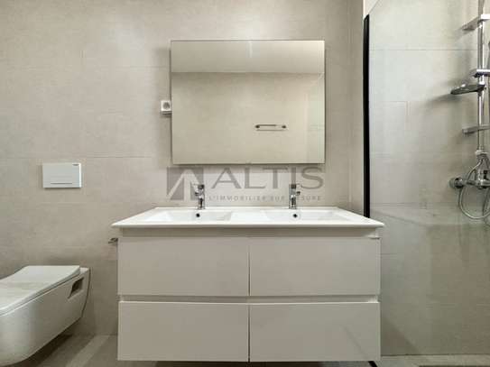 APPARTEMENT À LOUER AU POINT E image 9