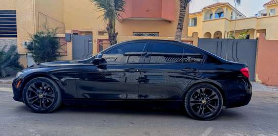 BMW 320I XDRIVE image 4