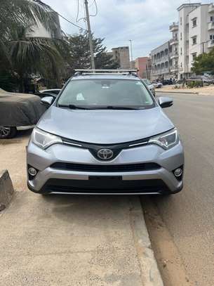 Toyota Rav4 2017 image 1