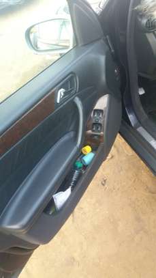 Mercedes C220 CDI image 6