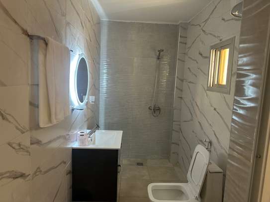 Très Luxueux studio Meublé à sacré coeur (cité Keur Gorgui) image 5