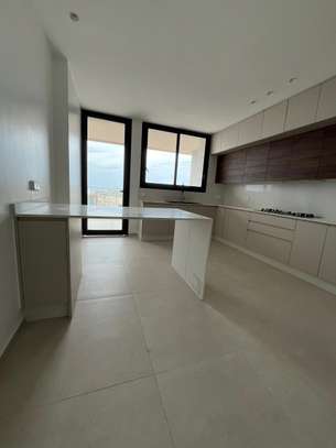 Dakar plateau appartement F5 image 3