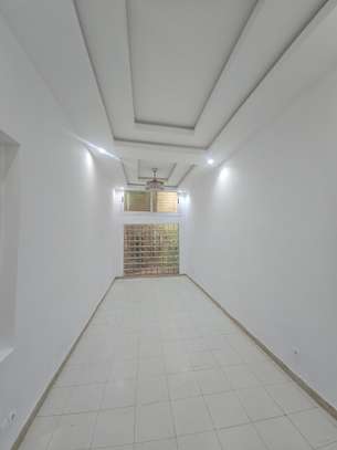 APPARTEMENT F5 À NGOR-ALMADIES image 11