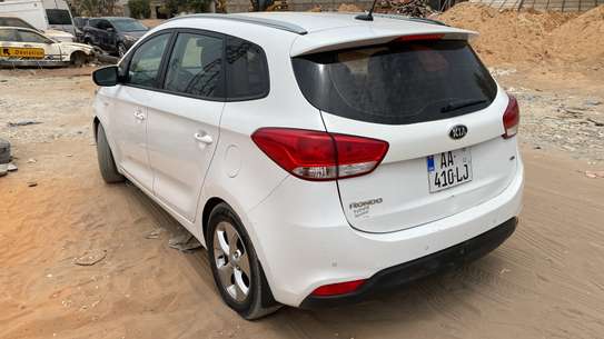 Location Kia Rondo 7 places image 4