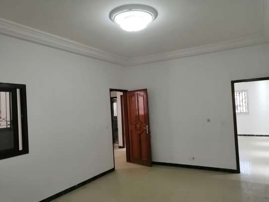 Appartement F4 à louer aux Parcelles Assainies U26 image 3