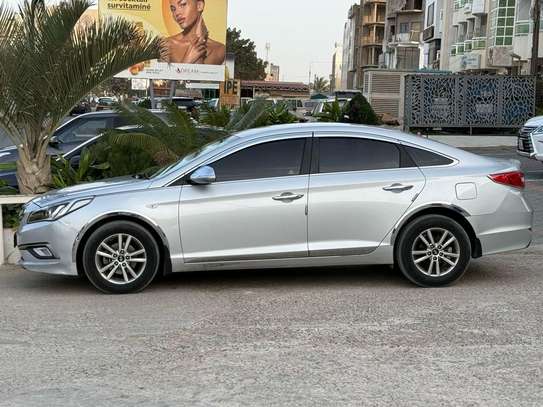 Hyundai sonata image 3