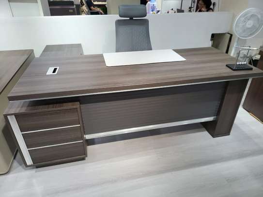 Bureau ministre 2.40m image 2