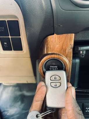 Toyota landcruiser image 14