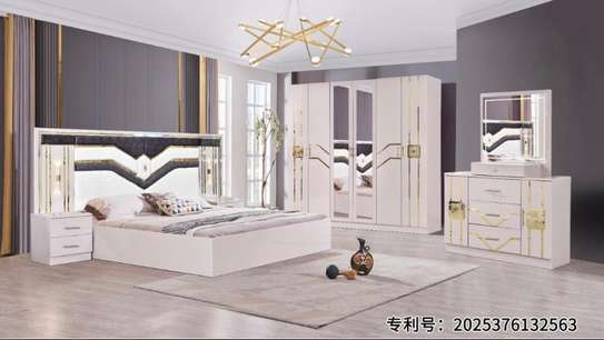 CHAMBRE A COUCHER 6BATTANTS 5PIECES Couleurs différents image 2