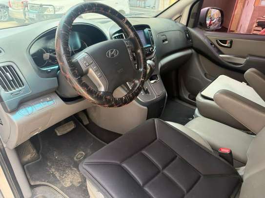 Hyundai Starex 2018 9 Places image 8