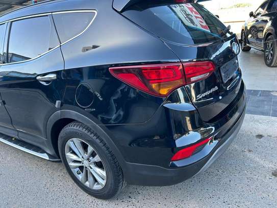 Hyundai Santa Fe 7 places diesel 2018 image 10