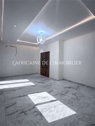 Appartement f4 neuf à louer à Mermoz Batrain image 3