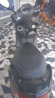 Yamaha 125 image 2