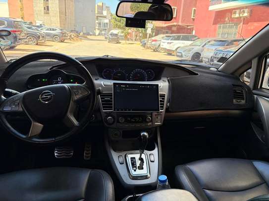 Ssangyong Korando Turismo 2017 image 4