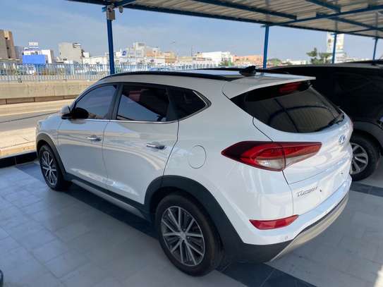 Hyundai Tucson full options image 8