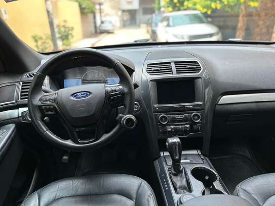 Ford Explorer Full option 7 places image 5