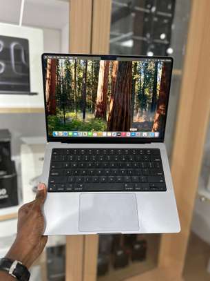 MacBook Pro 2023 14 Pouces - M2 Max | 32GB RAM | 1 Téra image 1
