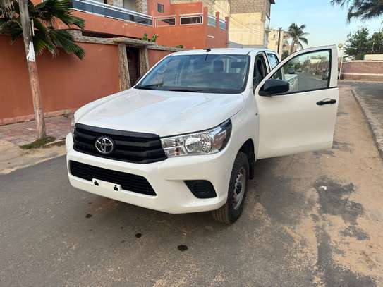 Location pick up Toyota Hilux 2024 image 3