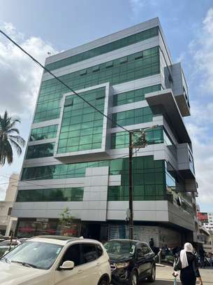 Immeuble R+8 à vendre Dakar Plateau image 1