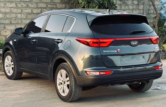 Kia Sportage 2016 image 2