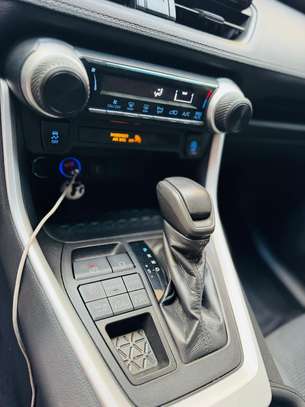 Toyota Rav 4 2021 image 12