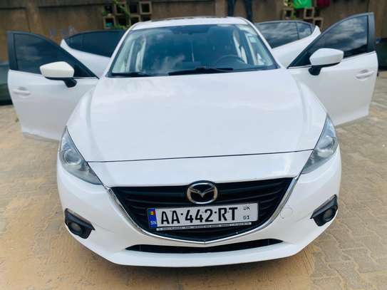 Mazda 3 S LINE image 4