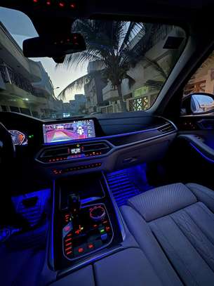 BMW X7  ANNÉE : 2021 image 2