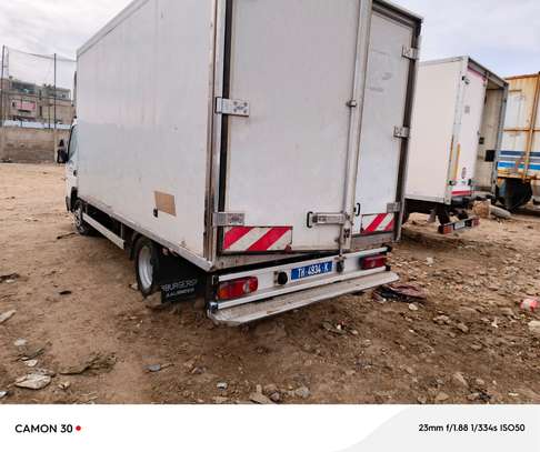 MITSUBISHI FUSO FRIGO 2011 image 3