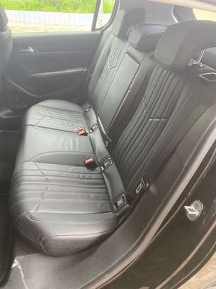 Peugeot 308 image 8