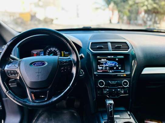 Location Ford Explorer image 5