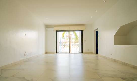 Villa 4 Chambres à Louer – Almadies, Résidence Sécurisée image 13