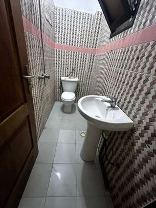 STUDIO F2 À  LOUER À  NGOR image 5