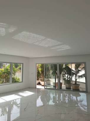 Appartement neuf à louer aux almadies, cote king fath palace image 5