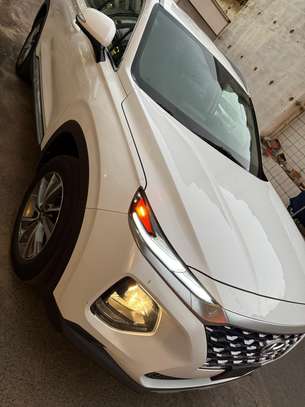 Hyundai Sante Fe 2019 image 2
