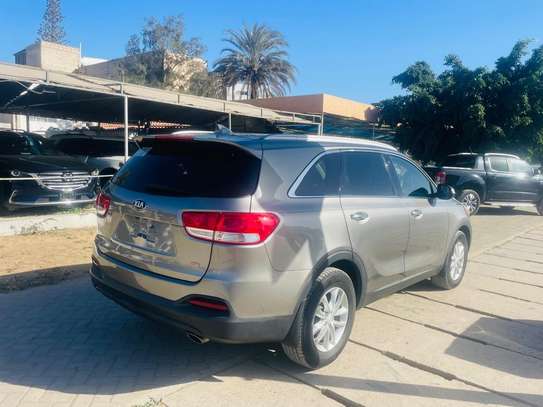 Kia Sorento venant image 5