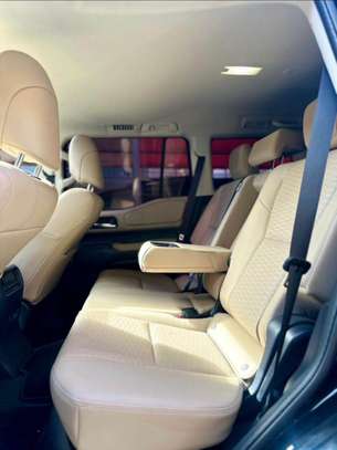 Toyota Prado 2025 image 7