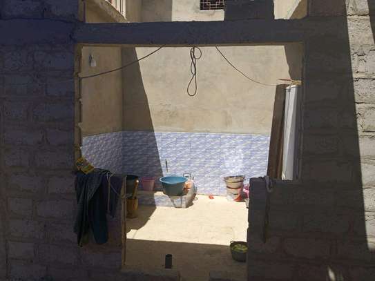 Maison à Keur massar 150 m² cité ucad image 4