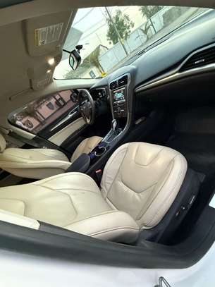 Ford fusion image 3