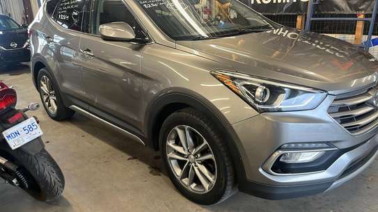 HYUNDAI SANTA FE image 10
