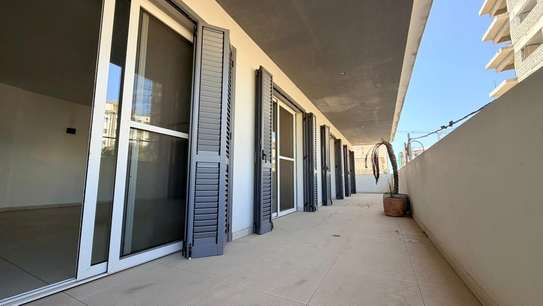 Appartement centre-ville spacieux avec balcon et vue image 12