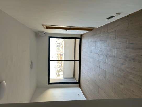 Appartement F4 non meublé à louer image 5