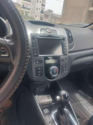 Kia Forte image 6