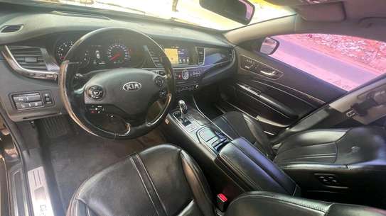KIA K9 image 10