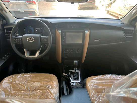 TOYOTA FORTUNER 2022 image 2