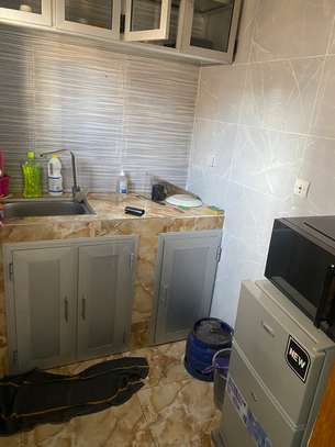 Studio meublé à louer à sacré cœur image 5