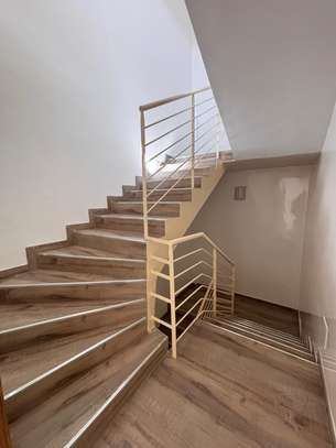 APPARTEMENT image 11