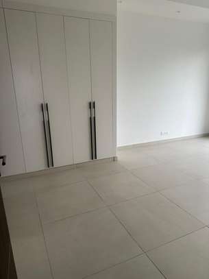 Magnifique appartement à louer a Fann Résidence avec vue mer image 1