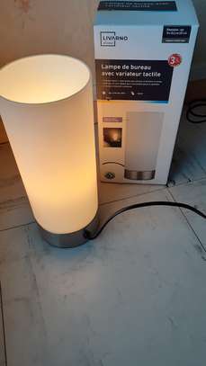 Lampe de bureau avec variateur tactile image 4