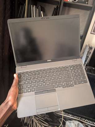 Ordinateur portable i5 8th gen/ SSD 256gb image 2