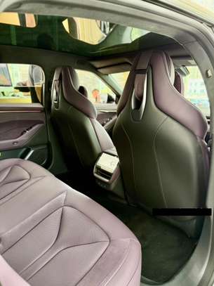 XPeng P7 – Berline électrique premium, look sportif image 10